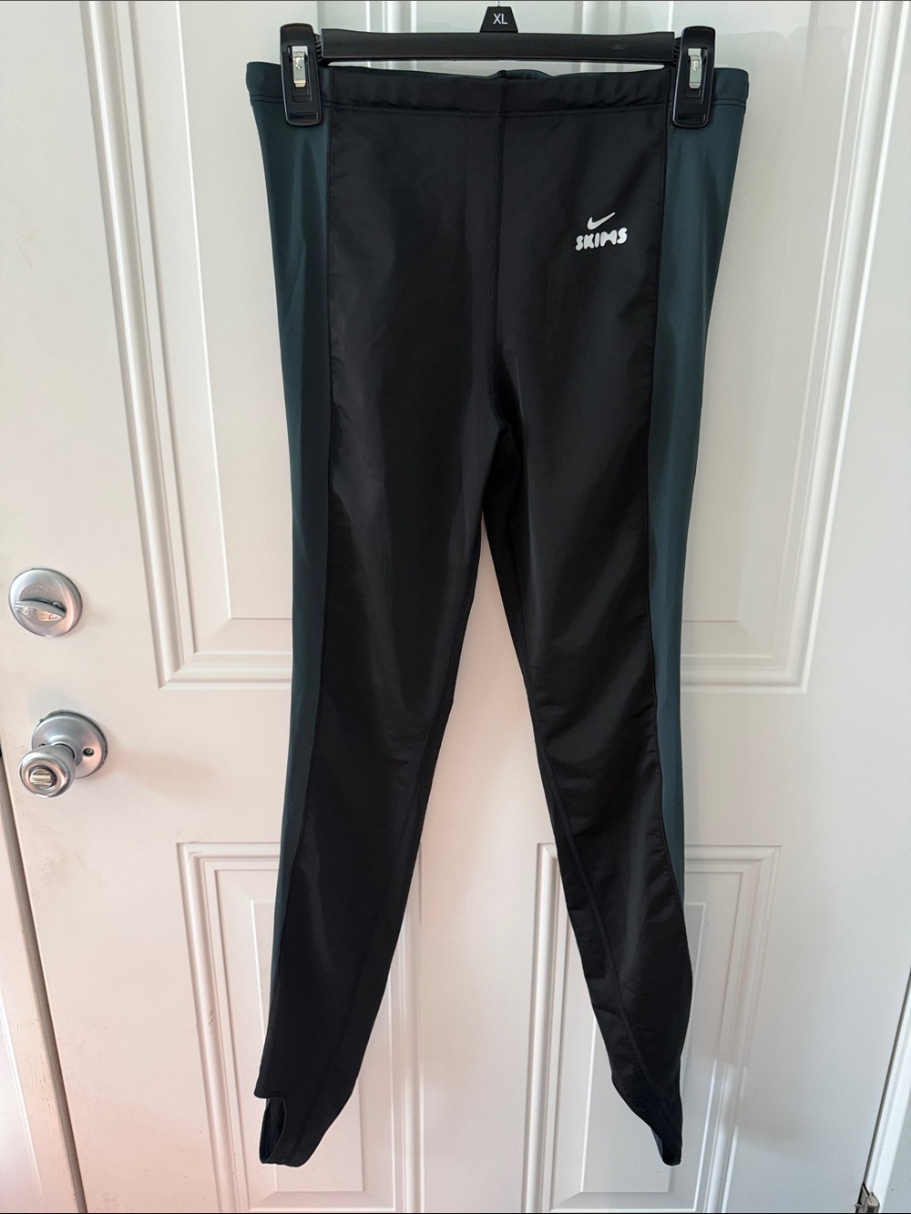 Nike x SKIMS Shine High-waisted Stirrup Leggings with drawcord - size XL